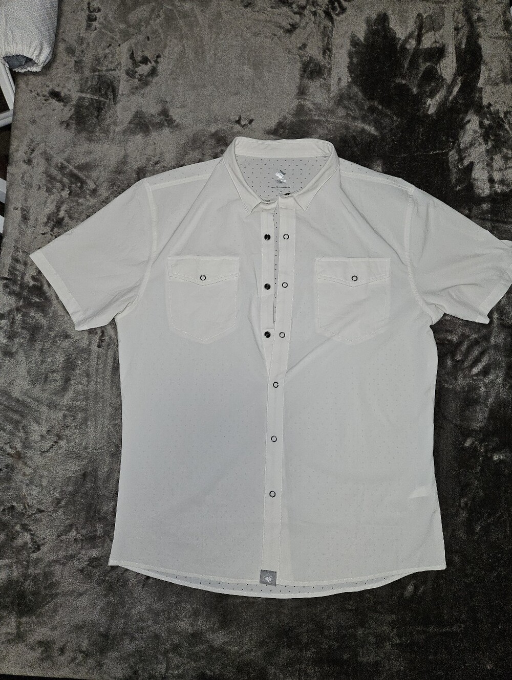 Runnin Rabbit Men's White Short-Sleeve Snap Button-Up Running Shirt Off White Lg